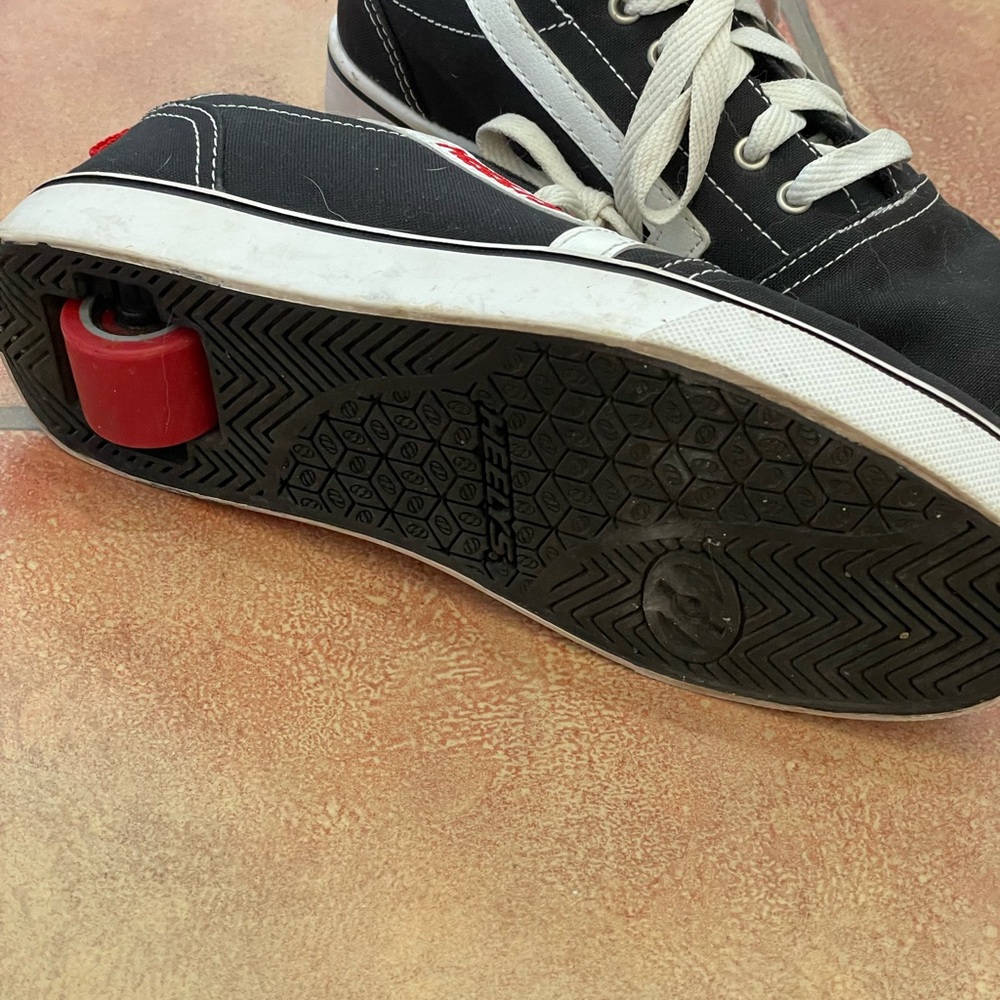 Heelys - Picture 2 of 3
